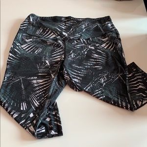 High rise maternity workout capris